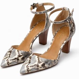 Crown Vintage Snakeskin Pattern Heels